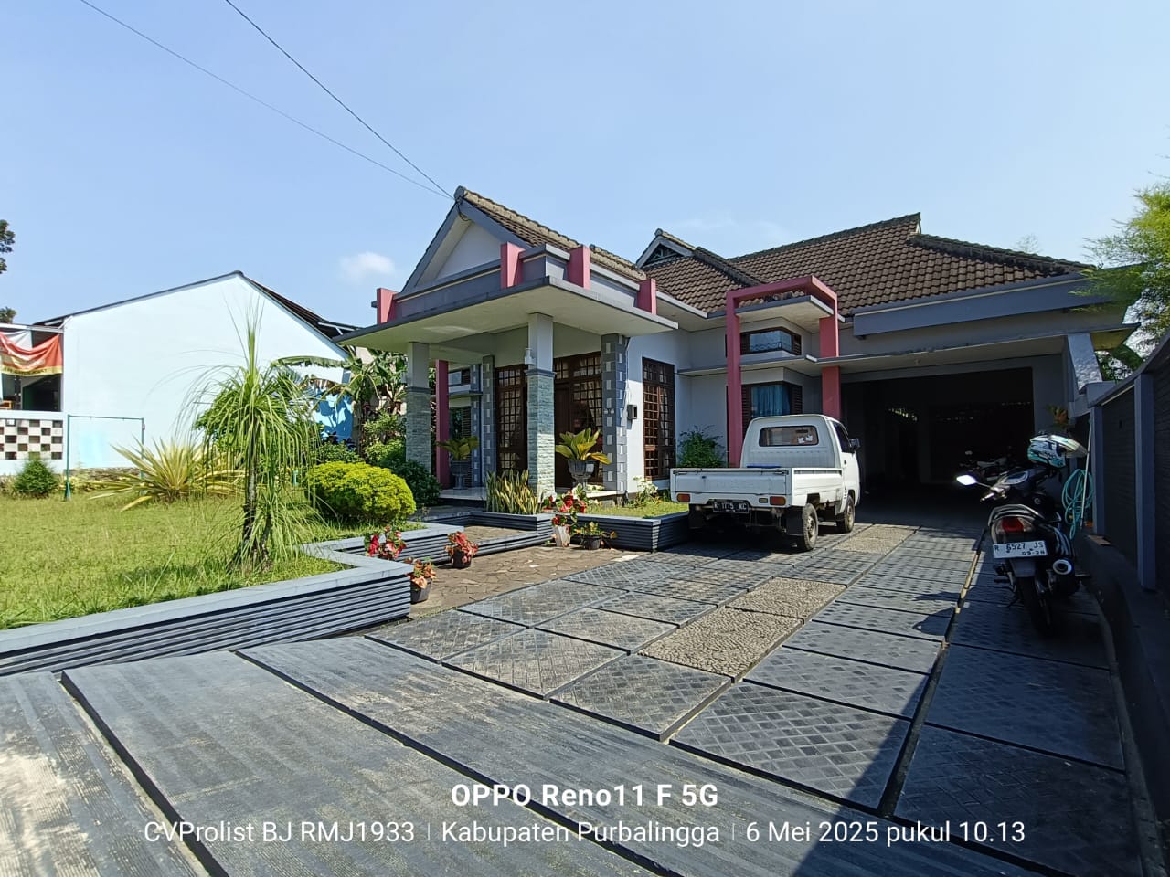 Dijual Rumah Bagus Ada Taman dan Kolam Ikan Koi