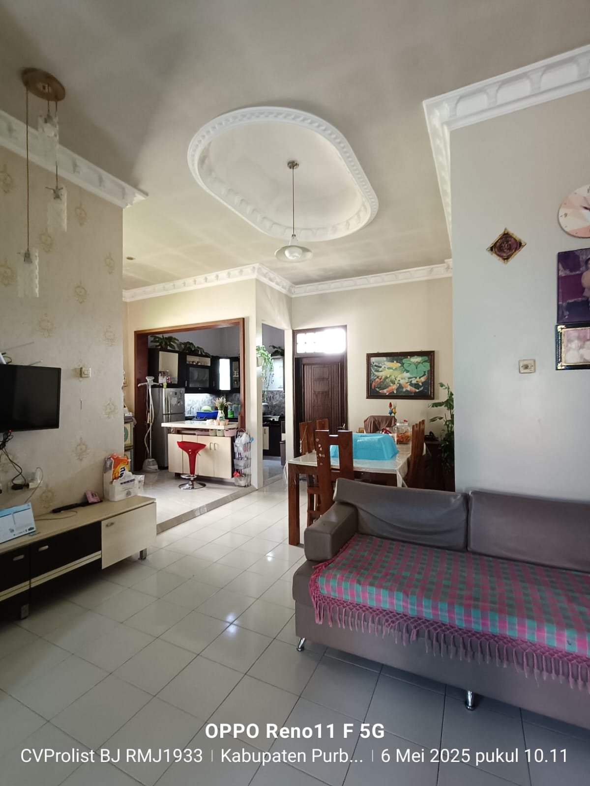 Dijual Rumah Bagus Ada Taman dan Kolam Ikan Koi
