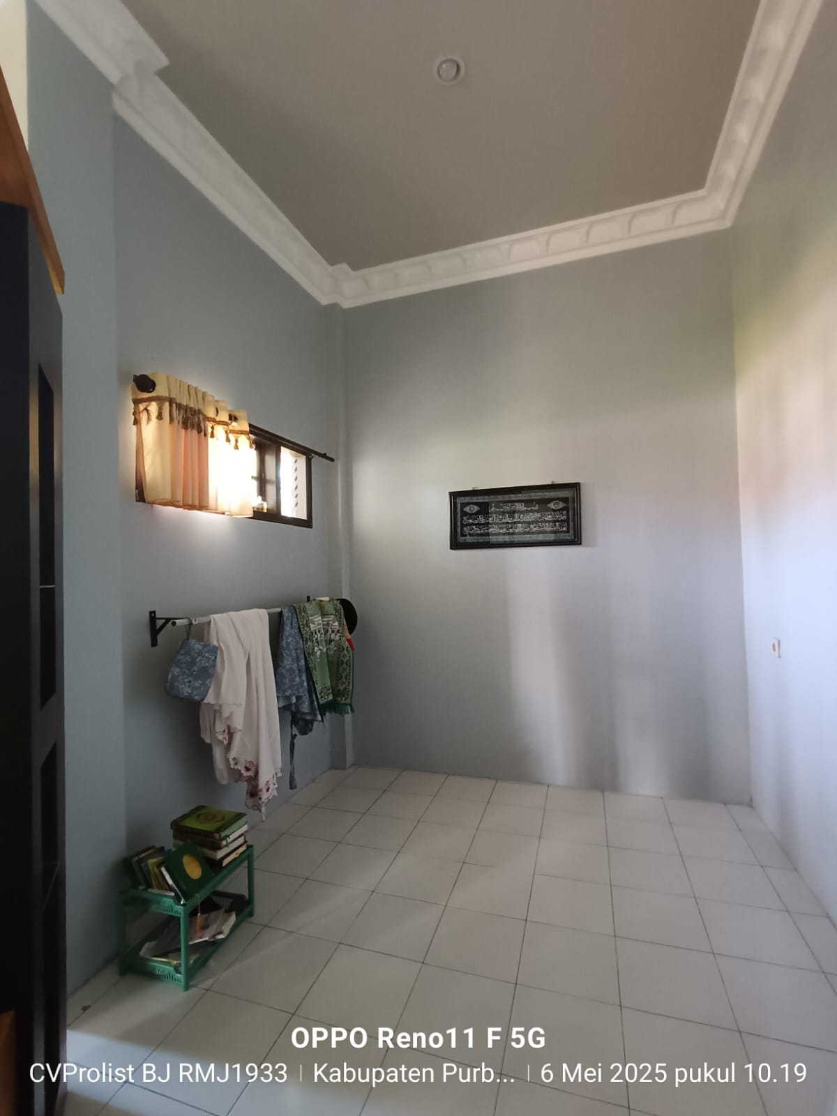 Dijual Rumah Bagus Ada Taman dan Kolam Ikan Koi