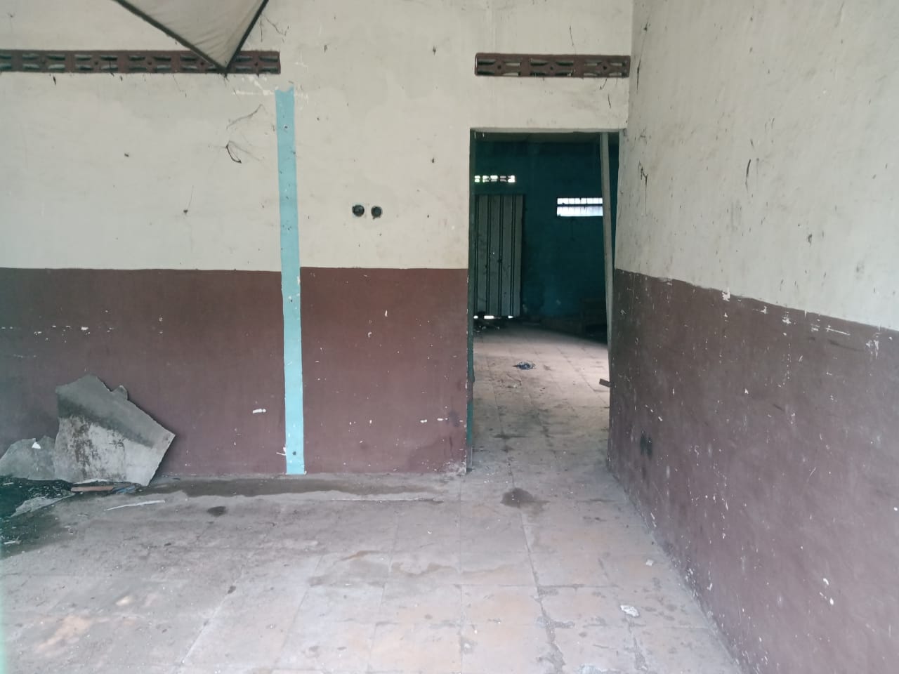 Dijual Tanah Bonus Rumah Dipinggir Jalan - 1 Menit ke Depo Pelita Sokaraja