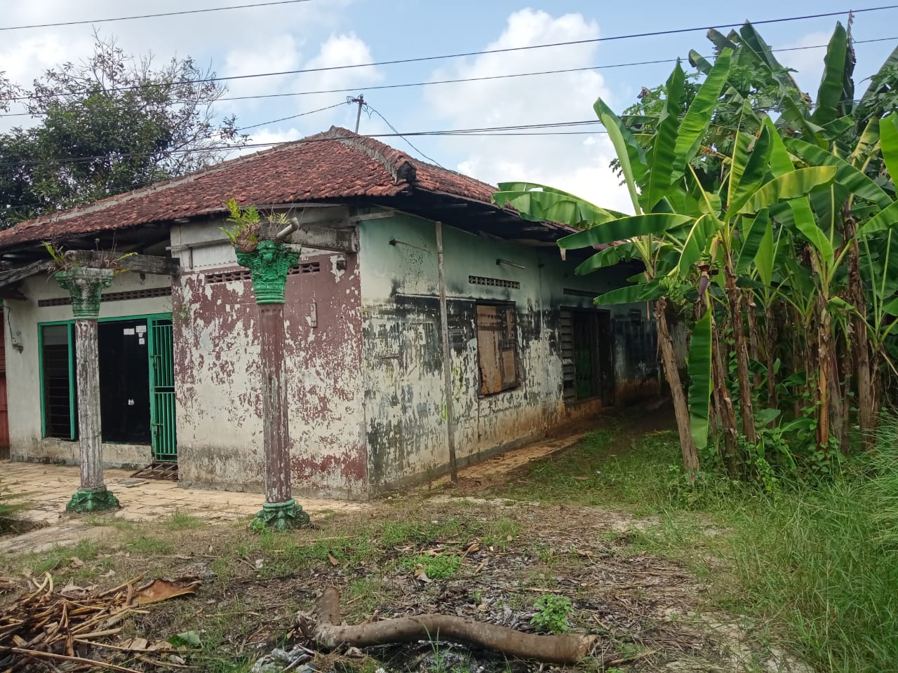 Dijual Tanah Bonus Rumah Dipinggir Jalan - 1 Menit ke Depo Pelita Sokaraja