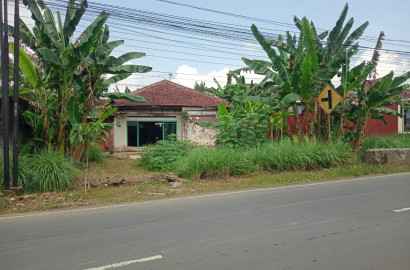 Dijual Tanah Bonus Rumah Dipinggir Jalan - 1 Menit ke Depo Pelita Sokaraja
