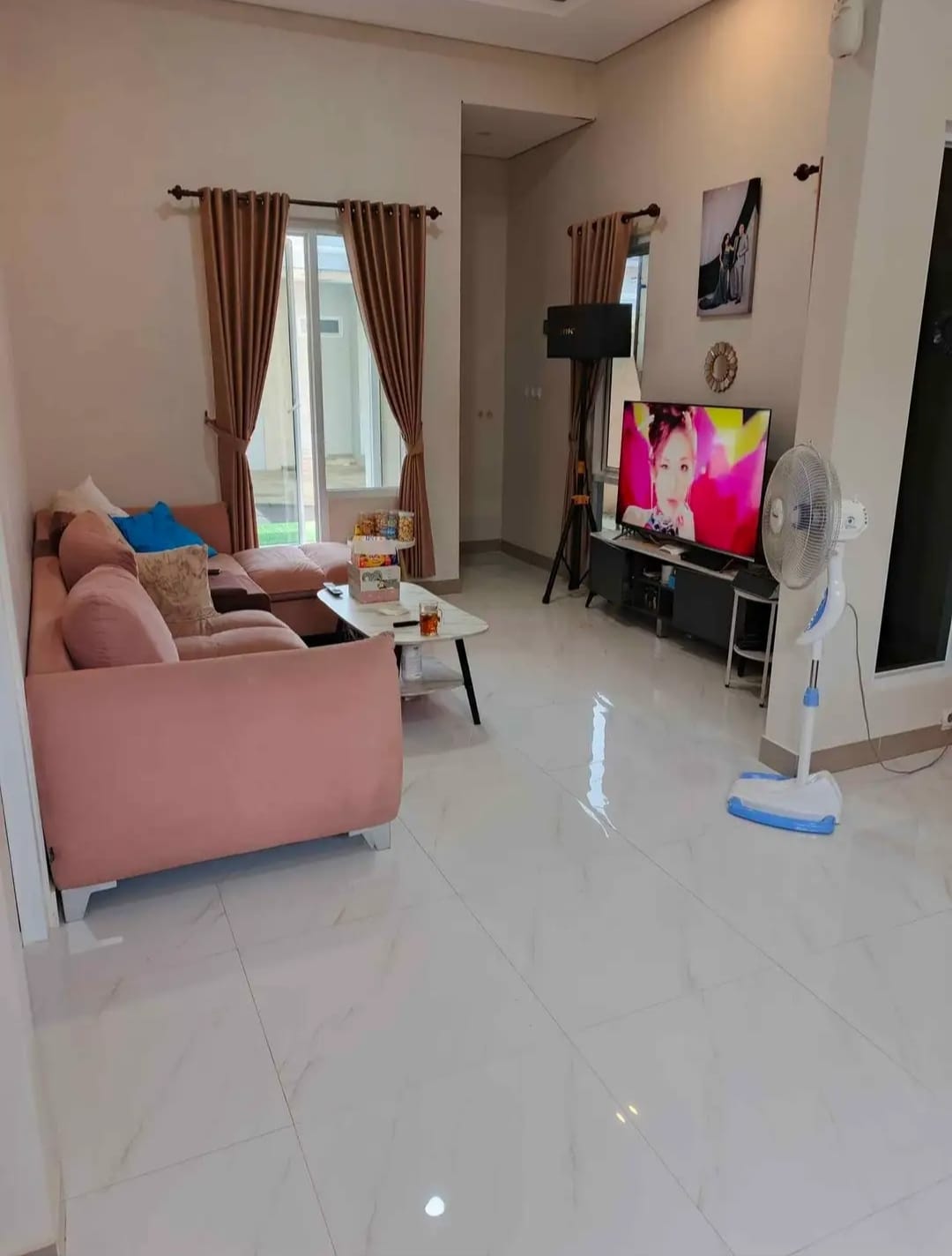 Rumah Cantik Minimalis 2 Lantai Area Utara Purwokerto