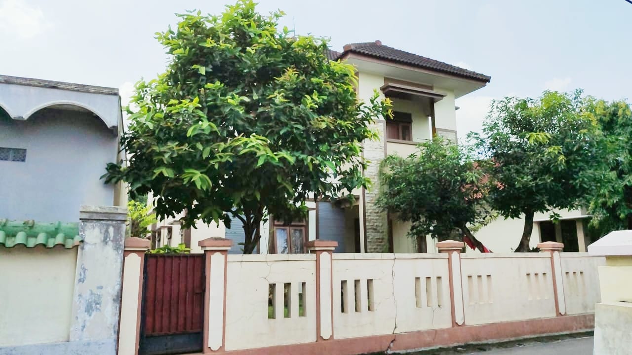 DIJUAL RUMAH KOS 2 LANTAI, 550 METER RSUD MARGONO SOEKARJO
