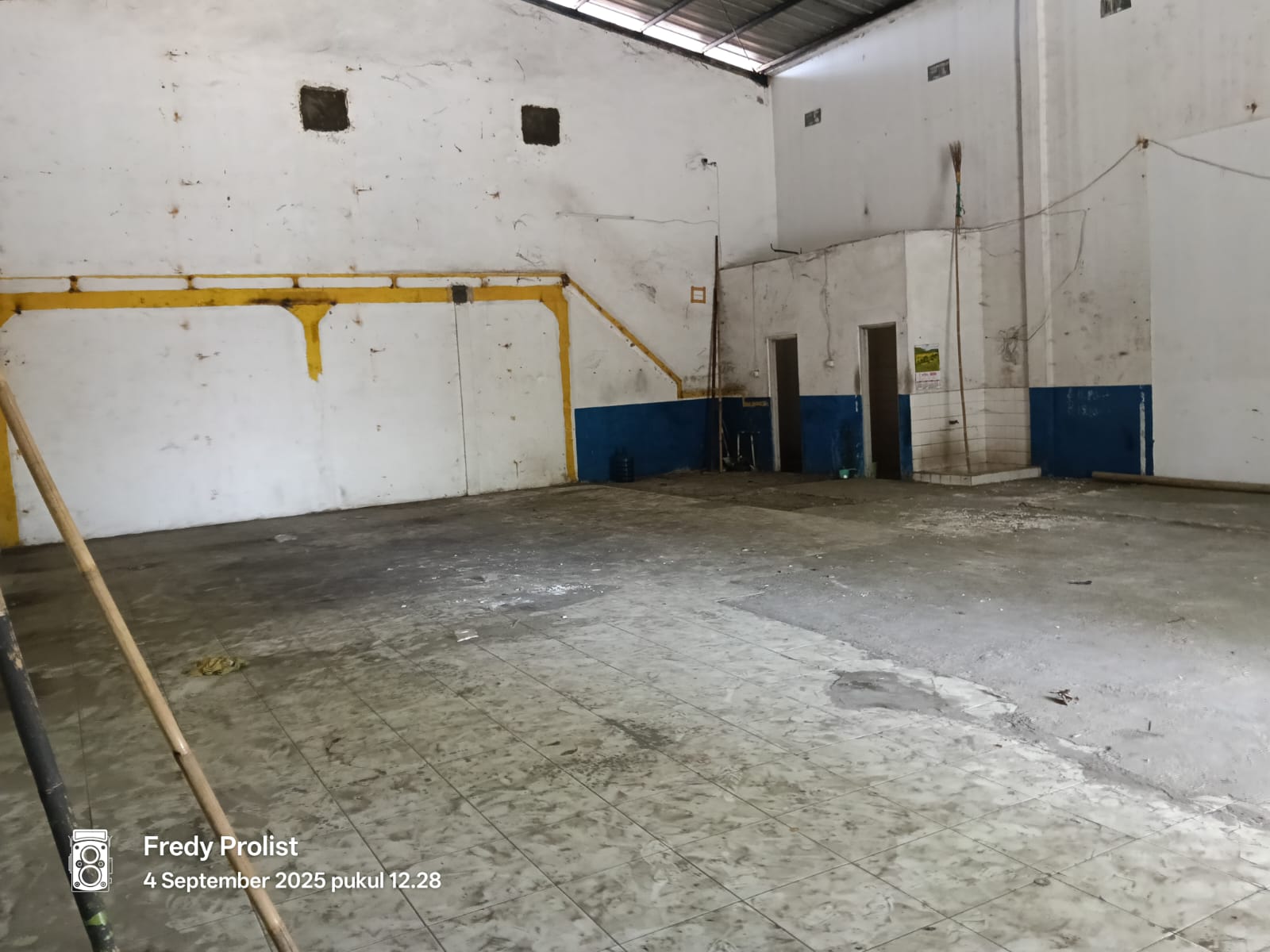 Disewakan Bangunan Toko Cocok Untuk Usaha Bengkel Atau Pertukangan - Gerilya