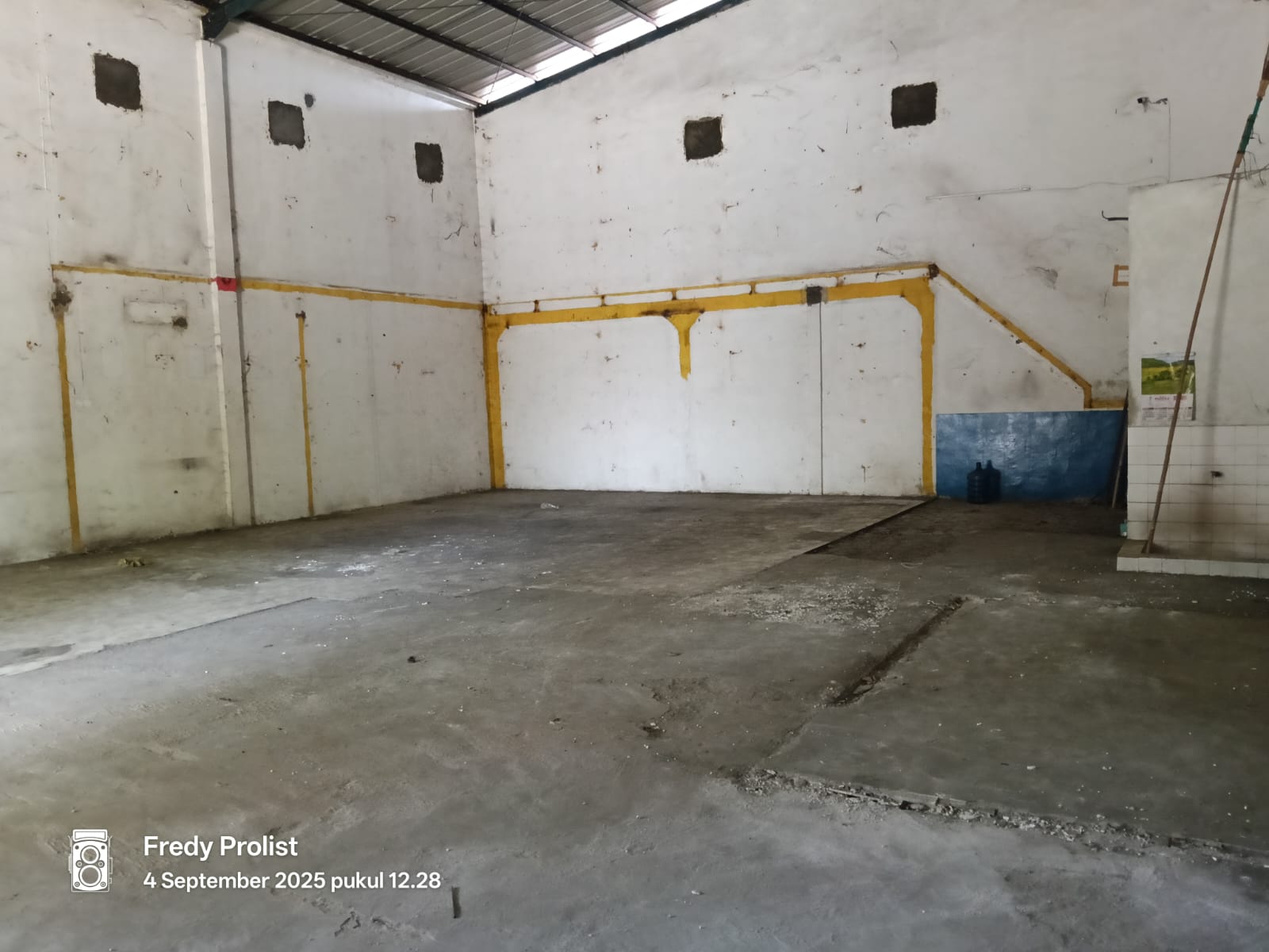 Disewakan Bangunan Toko Cocok Untuk Usaha Bengkel Atau Pertukangan - Gerilya