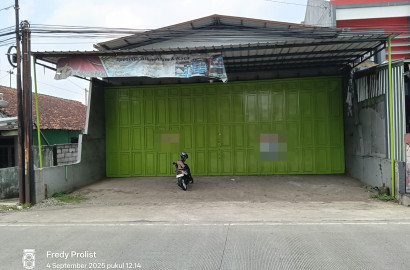 Disewakan Bangunan Toko Cocok Untuk Usaha Bengkel Atau Pertukangan - Gerilya